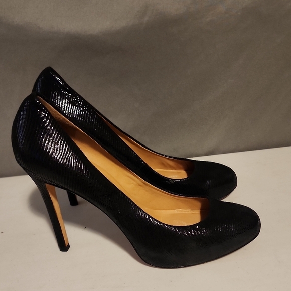 Ann Taylor Black Textured Heels - Picture 4 of 8